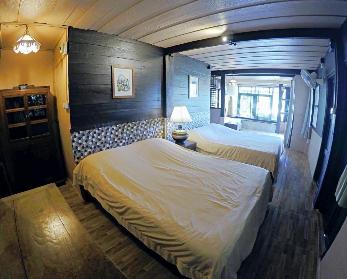 The Riverside Guest House Lampang Exteriör bild