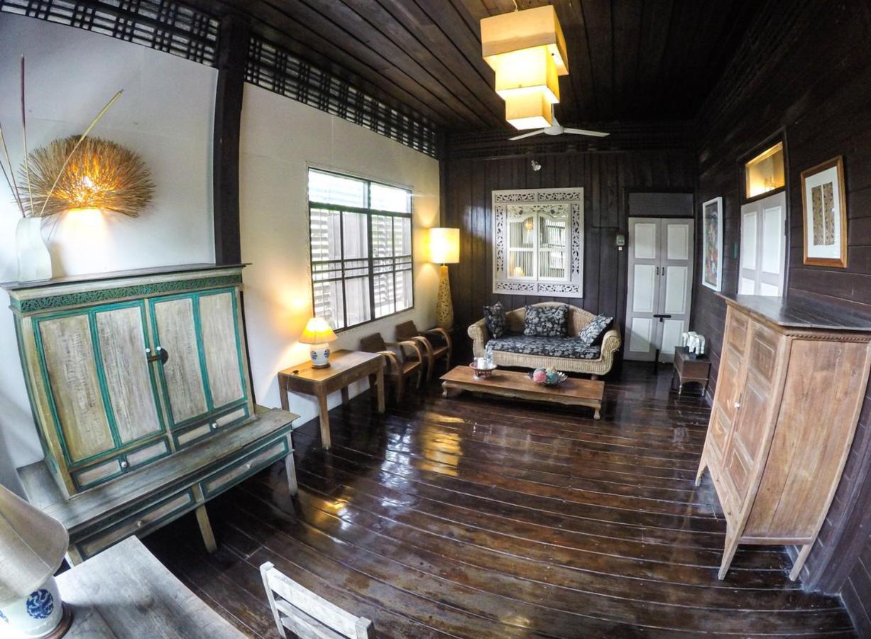 The Riverside Guest House Lampang Exteriör bild