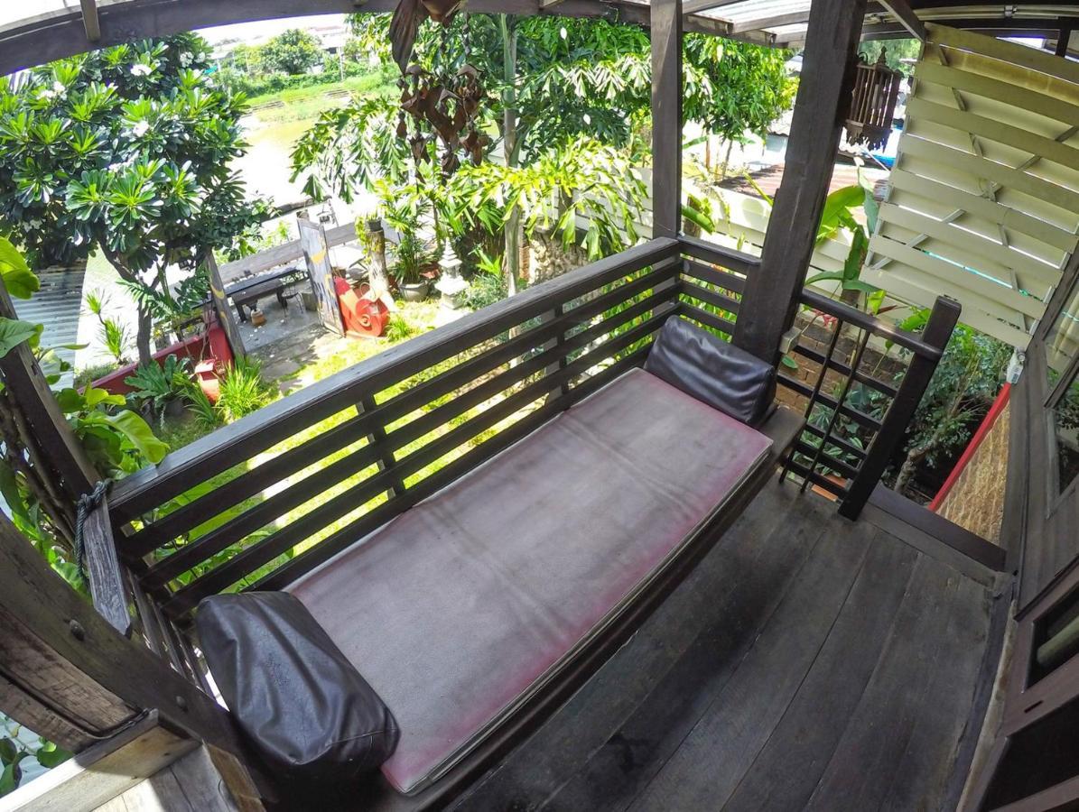 The Riverside Guest House Lampang Exteriör bild