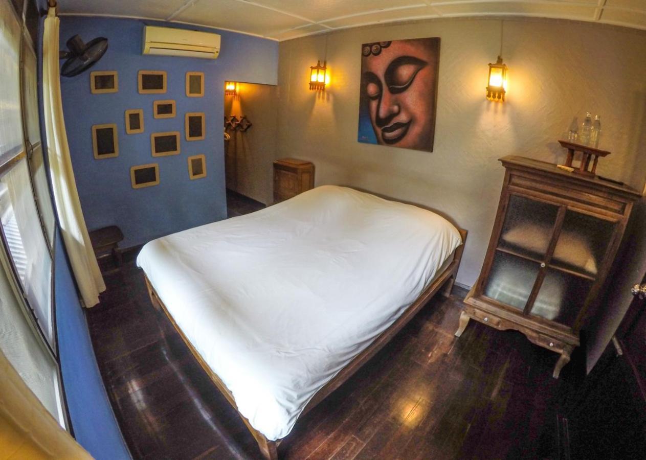 The Riverside Guest House Lampang Exteriör bild