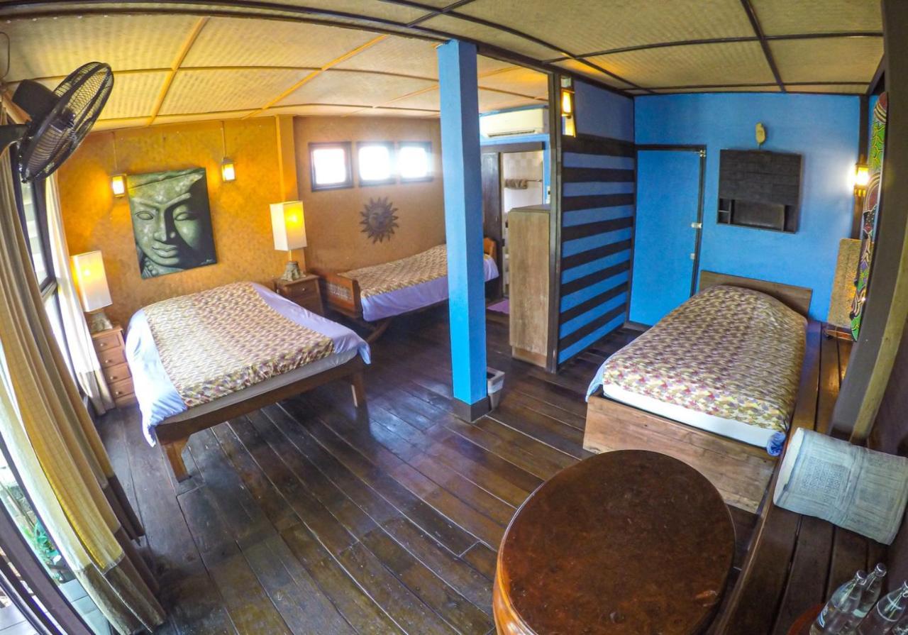 The Riverside Guest House Lampang Exteriör bild