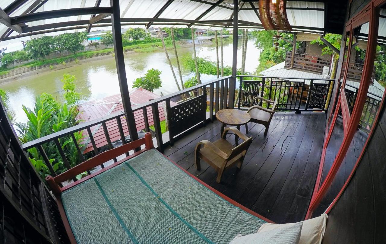 The Riverside Guest House Lampang Exteriör bild