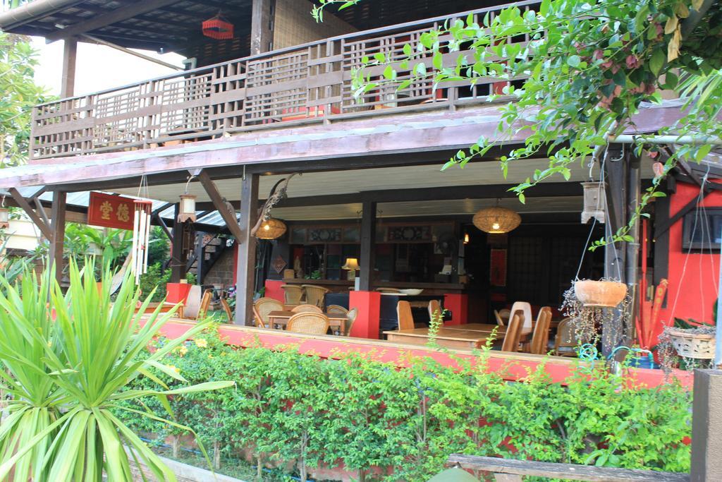 The Riverside Guest House Lampang Exteriör bild