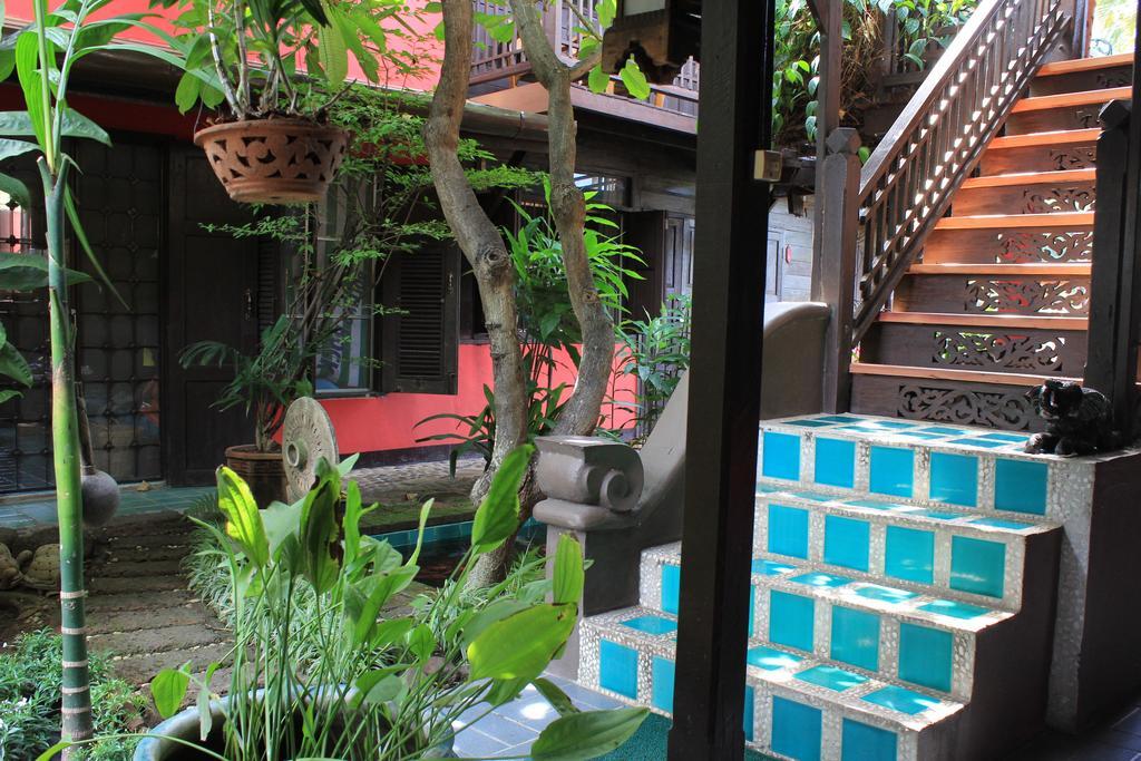 The Riverside Guest House Lampang Exteriör bild