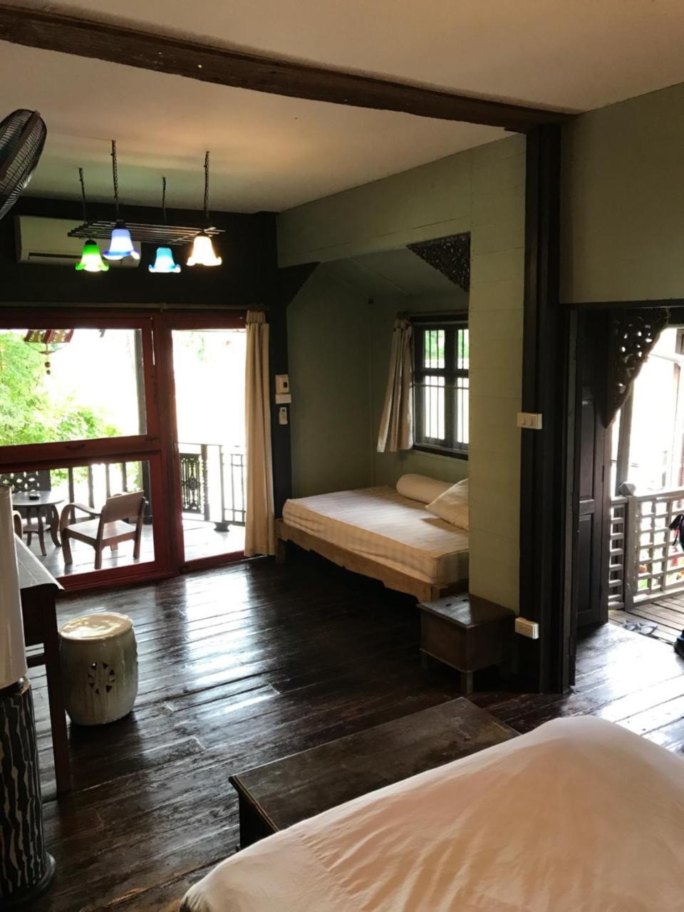 The Riverside Guest House Lampang Exteriör bild